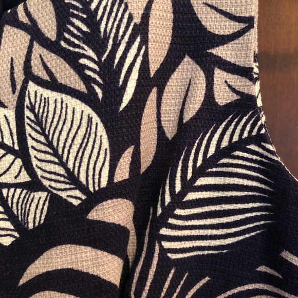 Navy and White Floral Patterned Dress - Picture 3 of 4